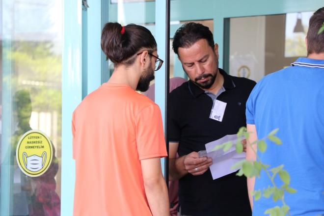 ALAN BLGS SINAVLARI GELECEK HAFTA BALAYACAK    ok sayda aday snav saniyelerle kard iin geri dnmek zorunda kald.