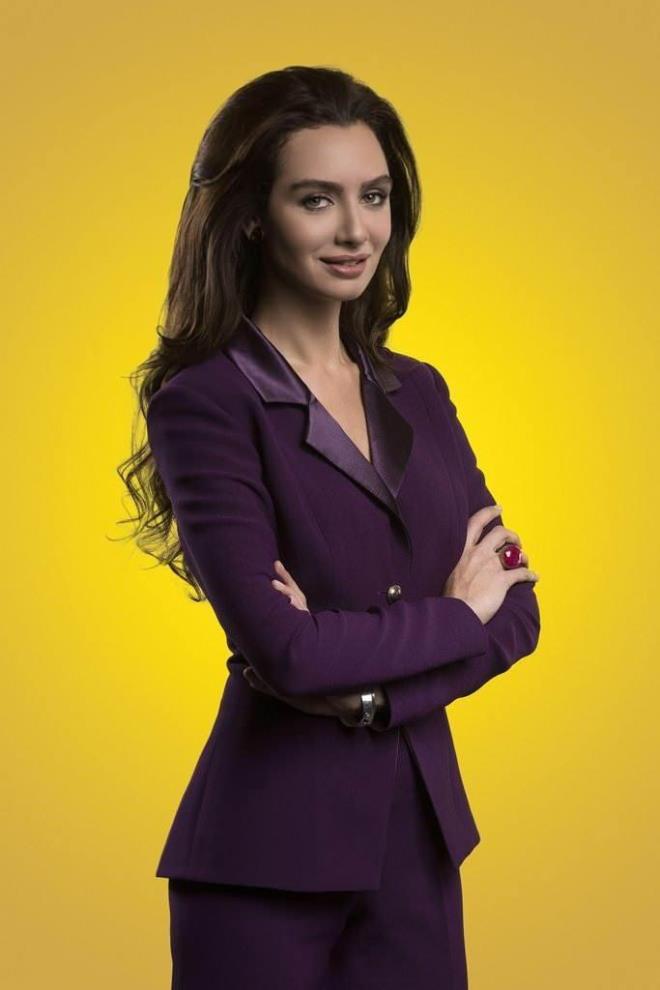 Bu aralar ki baars ve gz nnde olmasyla birlikte adna bir ok haber ve hesap almaya baland. Akalay bu durumu grp kplere bindi.