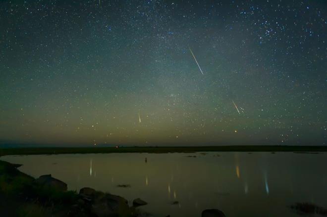 Makinamzn diyafram ayarn lensimizin imkan verdii en ak konuma getiriyoruz. Gece ekimlerin veya yldz pozlamalarn en skntl konulardan biri netleme problemidir. Kullandnz lensin zerinde netleme halkasnda sonsuzluk iareti bulunuyorsa sorun nispeten zlm oluyor.
