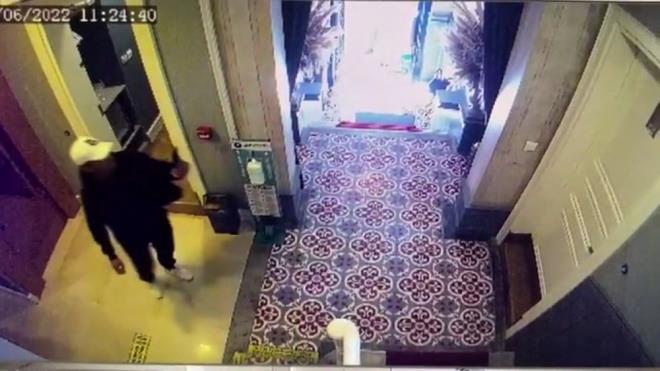 ranl suikastlar keif iin motosiklet de ald.    pheliler bunda da yakalanmamak iin hayli hassas davrand.