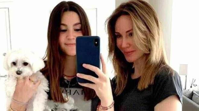 te gzelliiyle annesinin tahtna aday gsterilen Demet ener'in kz rem Kutluay'n son hali...