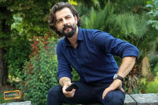 Son olarak karmza reyting rekorlarn alt st eden Kanal 7'nin sevilen dizisi Yemin'le kan Gkberk Demirci zor gnleri geri de brakt. Son paylamna beeni yaan oyuncu hayranlarna iyiyim mesaj verdi.