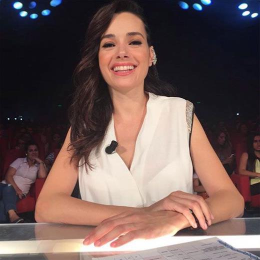 2020 ylnda ei Ahmet Serdar Oral' kalp krizi sonucu kaybeden nl oyuncu zg Namal yaad ac sonras sarslmt. Uzun sredir gzlerden uzak olan, zor gnleri atlatmaya alan Namal aylar sonra ocuklaryla birlikte Bodrum'da tatil yaparken grntlendi. Namal'n son hali sosyal medya kullanclarnn dikkatini ekti.