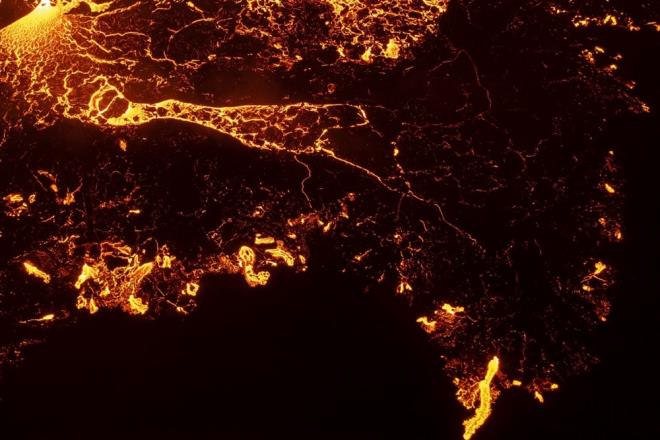 Eyjafjallajokull Yanarda'nn 2010'da patlamas sonucu 100 binden fazla uu iptal edilmi, yzlerce kii blgeden tahliye edilmiti.