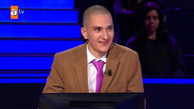 Kimi zaman hznl kimi zaman da elenceli dakikalarn yaand yarmann son blmne katlan Ata Temel, geceye damga vurdu.