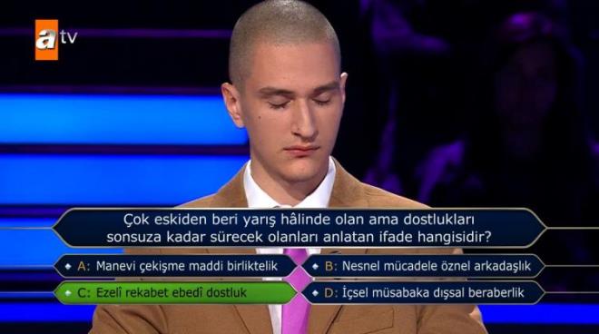 lk sorular kolaylkla yantlamay baaran yarmac, kendinden emin tavrlaryla dikkatleri zerine ekmeyi baard.