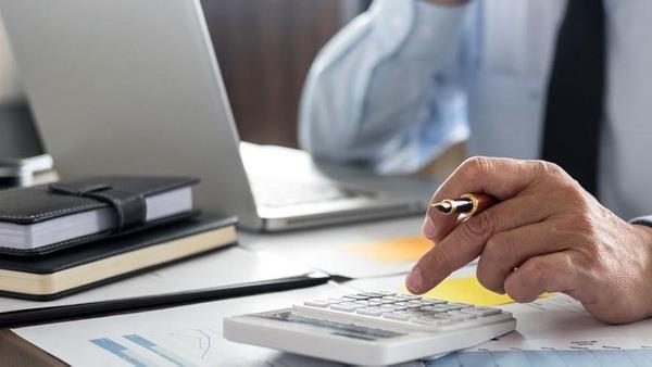 Hangi emekliler promosyon alyor?<br>  Emekli maa balanan herkes bir banka seerek promosyon almaya hak kazanyor.  Eski-yeni tm emeklilerin hakk var.