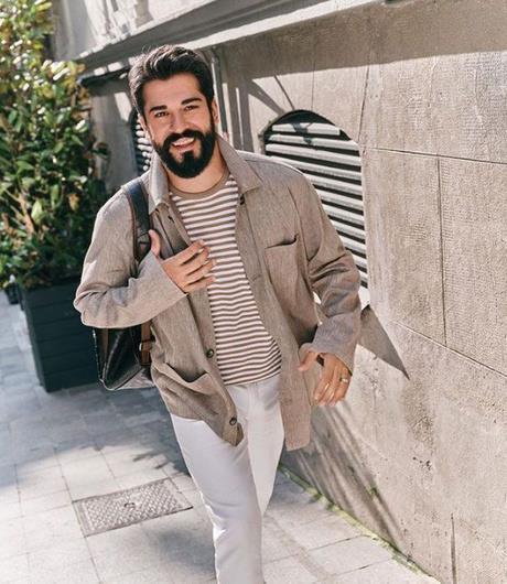 Sosyal medyada yazlanlara gre Fahriye Evcen'in son zamanlardaki tavrlarna sinirlenen ei Burak zivit, "Fahriye artk yeter!" diye bard.