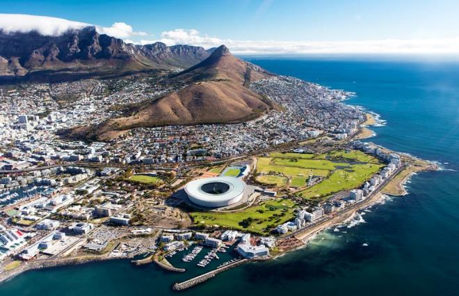 CAPE TOWN, GNEY AFRKA    Prl prl mavi sular, harika havas ve ehrin zerinde ykselen ikonik Masa Da ile Cape Town yaamak iin harika bir yer olabilir.     Numbeo, , merkezin dnda tek yatak odal bir daire ve yaam masraflarnn ayda bin dolara (18 bin dolar) mal olacan aklad.