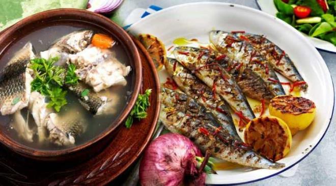 Son zamanlarda zayflamak uruna yaplan deiik diyetler hayati tehlikeye neden oluyor. Srf zayflamak uruna birok insan bile bile bu yntemlere bavuruyor. Uzmanlar zellikle son dnemde yaplan balk diyeti konusunda uyard. te lme bile srkleyen balk diyeti ile ilgili bilinmesi gerekenler...