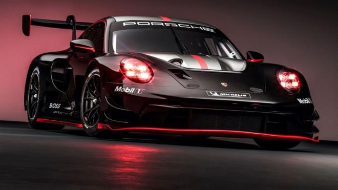 Porsche, 2019 ylnda almalarna balad 911 GT3 R? tantt.     992 Porsche modelini baz alan otomobilde, hzdan ok tamamen uzun sreli tam gle kullanma odaklanlm.