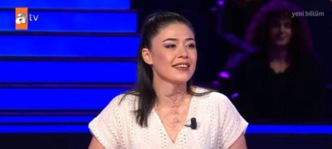 Kim Milyoner Olmak ster, yarmasnn yeni blmnde herkesi alatan bir olay yaand.