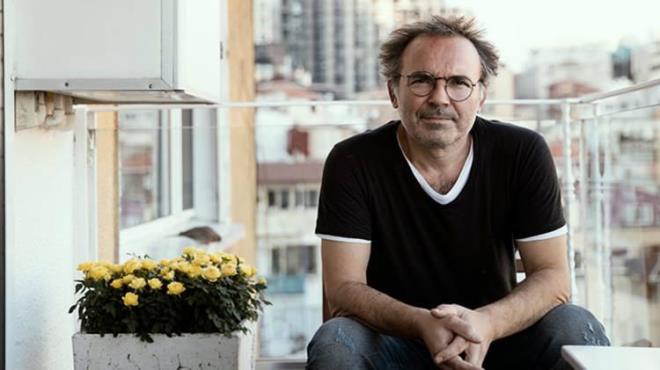 Yllar nce ald villann yanndaki mlk de alan oyuncu, ikisini birletirip, bahesine sonsuzluk havuzu yaptrd.