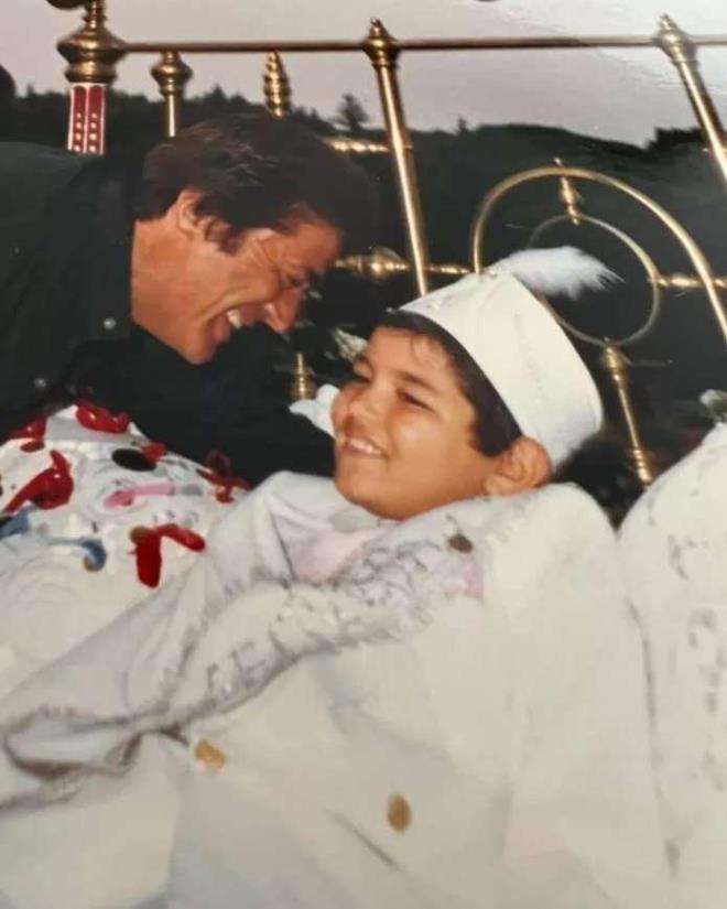 CNEYT ARKIN ZEL OLARAK DAVET EDLM