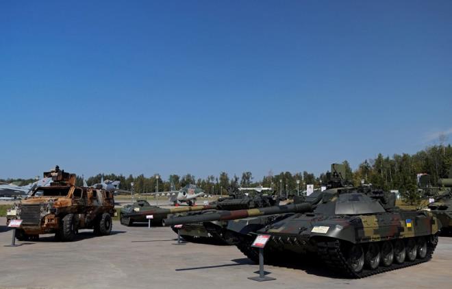 Ancak, El Kaide'nin Mali'deki kolu, lkenin merkezindeki Bandiagara evresinde bir pusuda Rusya'nn zel askeri firmas Wagner Group'tan drt paral askeri ldrdn ne srd. ddia, Ukrayna'nn ABD?nin verdii  bir yksek teknoloji HIMARS fzesi kullanarak Wagner'in Donbas'taki karargahn yok etmesinden gnler sonra geldi.