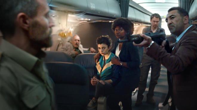 Into the Night dizisinde, talyan asker Terenzio, Trkler iin "Bir askeri zaferleri bile yok" gibi kk drc ifadeler kullanld.