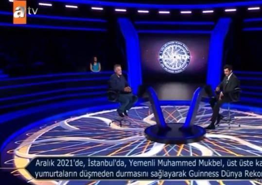 Almanya'da matematik, Trke ve fizik retmenlii okuyan Emon, Almanya'da retmenlik yapt belirtti.