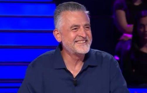 nl sunucu Kenan mirzalolu'nun sunumuyla ekranlara gelen Kim Milyoner Olmak ster'de bugtn yarmaclarn yine baarl performanslar yer ald.