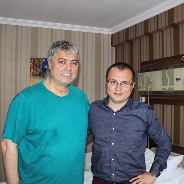 45 KLO VERD!    Sevilen sanat, 130 kiloya knca 2016'da mide kltme ameliyat oldu. Usta sanat, mide kltme operasyonu ile 45 kilo verdi.