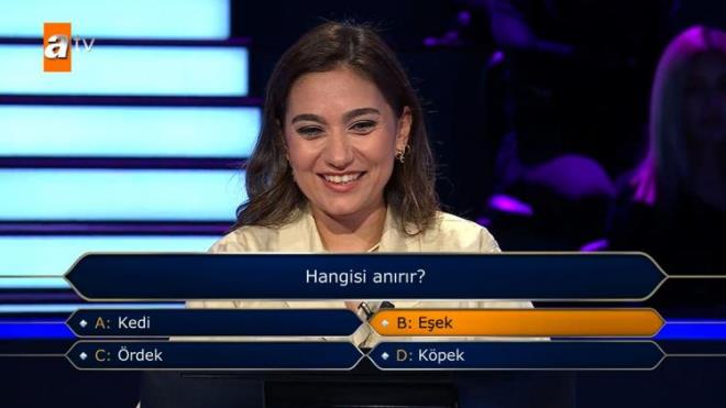 Pozitif enerjisiyle yarmaya hzl bir giri yapan yarmac ilk sorular rahatlkla yantlamay baard.