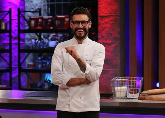 Gezmek iin geldii Trkiye'ye eski ei Tue Demirbilek'le tanp yerleen Danilo Zanna ayn zamanda atv ekranlarnda katld Elin olu programnda sempatik tavrlaryla Trk halknn gnln fethetti.