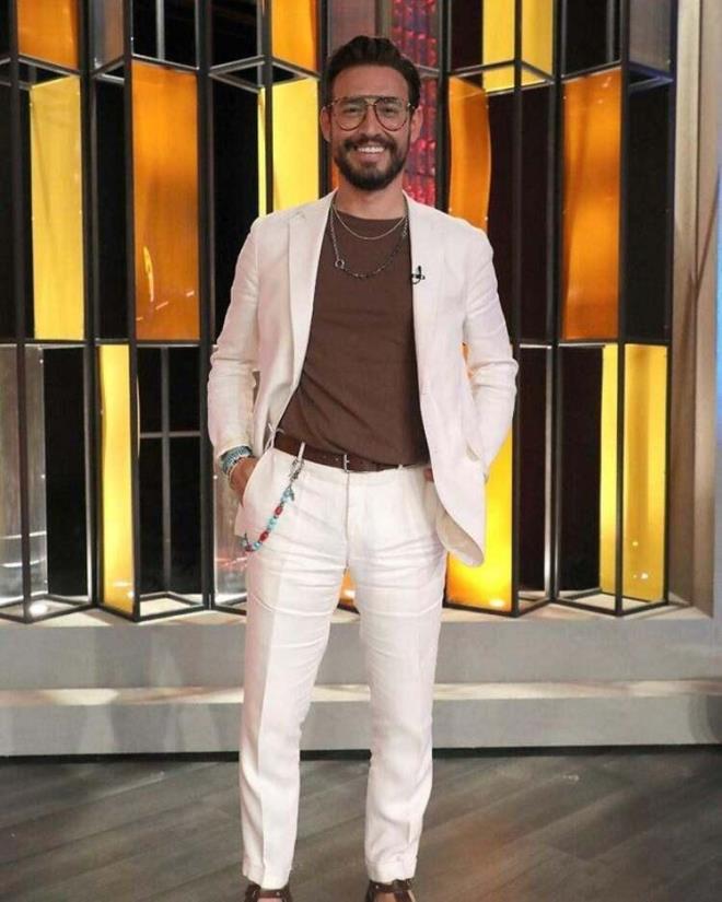 kt her yerde krk Trkesiyle ok sevilen 40 yandaki nl efin yllar nceki eski hali ortaya kt.