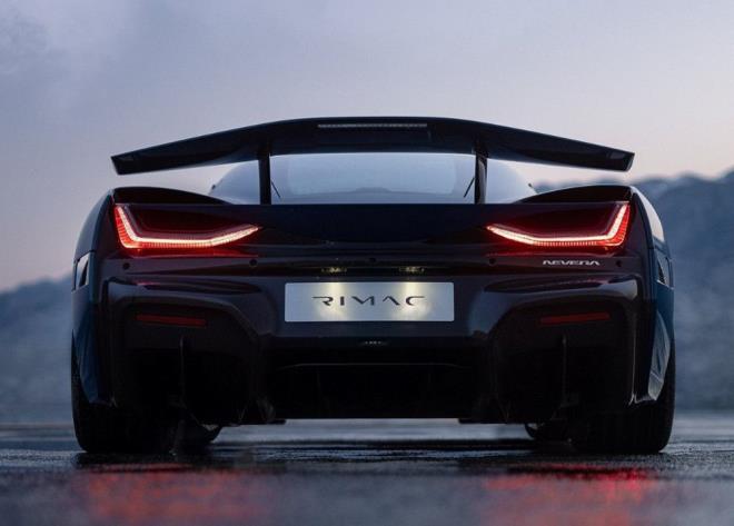 120 kWh pil paketi ile donatlm Nevera, 550 kilometreye yakn bir menzil vadediyor.