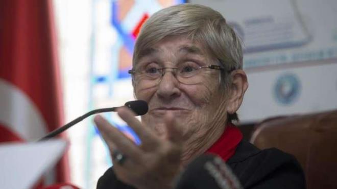 Yapt beslenme aklamalaryla gndemden dmeyen Prof. Dr. Canan Karatay'n ei de aslnda tannan biriymi. Karatay'n ei bakn kim kt...