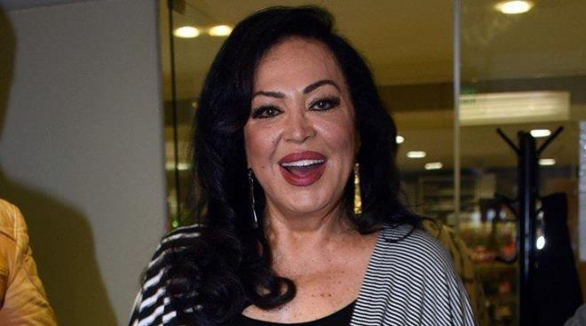 Trk sinemasnda saysz filmde rol alm olan ve unutulmaz filmi Al yazmalm'da rolyle unutulmaz filmlerde adn yazdran usta sanat daha ncede burun esteti yaptrmt.