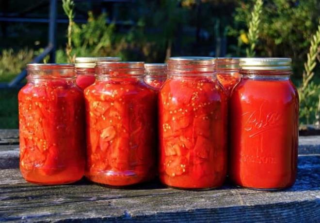 Uzmanlar, evde yaplan konservelerin hayat tehdit ettii ynnde uyarlarda bulundu. Zonguldak'ta Do. Dr. Esra Acman Demirel, bozuk konserve kaynakl botulizm hastalnn lme neden olabileceini syledi. te habere dair detaylar...