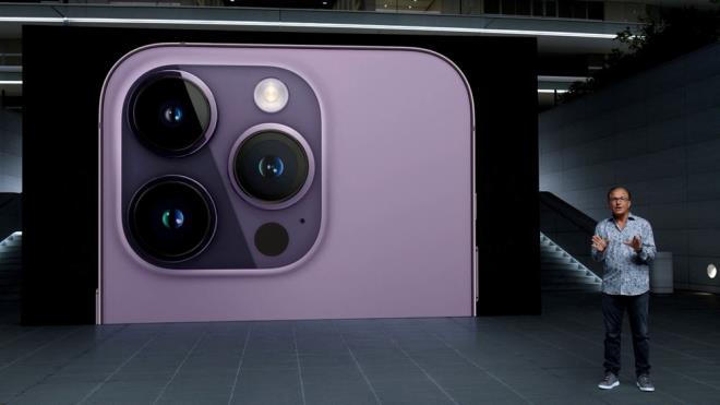 OS 16 ne zaman kacak? OS 16 zellikleri neler ve hangi iPhone modellerinde olacak? - 6    Yeni srmle iMessage'ta kullanlan emoji ve gif uygulamas benzeri elerin yanna daha fazla sosyal a ilevsellii eklendi. Ayrca iMessage kullanclar iin gnderilen mesaj dzenleme ve geri alma zellikleri de geliyor.    iOS 16 ile gizlilik iin de duyurular yapld. Yeni srmde "Safety Check" isimli bir alt yap gelecek.