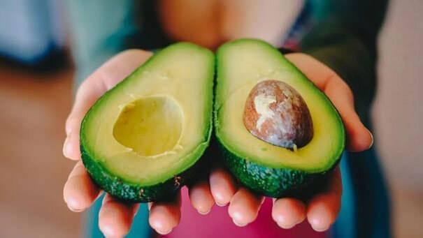 Kapsaisin, kalori almn azaltarak gbek yan kaybetmenize yardmc olabilecek tokluu artrr.