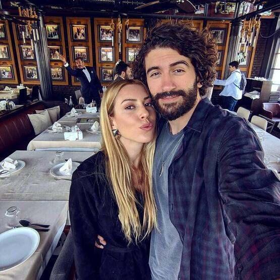 Uzun sredir ekranlardan uzak olan Sinem Kobal ksa bir sre sonra ikinci kz Leyla'ya kavumutu.