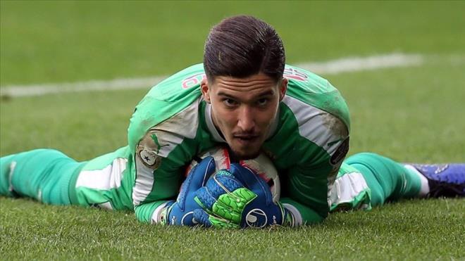 8 - Altay Bayndr 78  <br>  Hz 78  ut 75  Pas 72  Dribling 82  Defans 30  Fizik 76