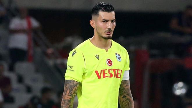 2 - Uurcan akr 80<br>    Hz 80  ut 77  Pas 72  Dribling 82  Defans 54  Fizik 81