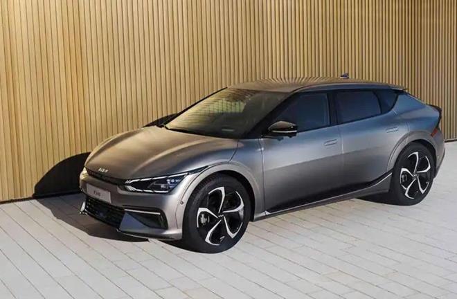 KIA EV6    Kia EV6 Prestige Long Range - 325 PS Otomatik 4x4 - 2.072.000 TL