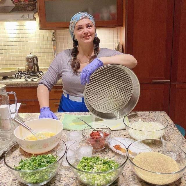 Program� uzunca s�re devam ettirip bitirme karar� alan Ceyhan, medyadan elini ete�ini �ekmi�ti.