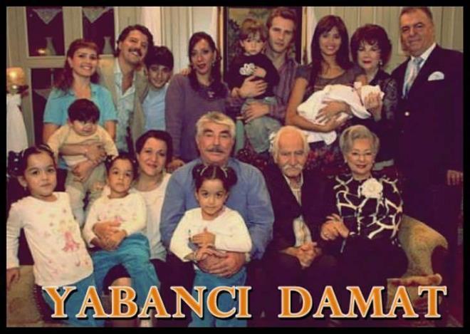 Simi Adas'nda zgr evik ile Nehir Erdoan'n heykelini yapmlard diye duymutuk.