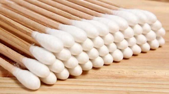 te oluan bu salgy kulak ubuu ile temizleme esnasnda onu temizlemiyor daha da ieri itmeye sebebiyet veriyor.