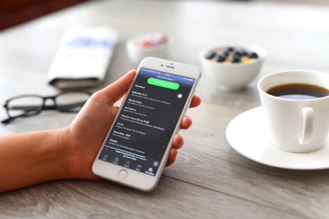 Touch ID desteine sahip bir iPhone 15 sz konusu olmasa da, iPhone SE gibi modellerin g dmesinde bu zellie yer verebilecei dnlyor. Ancak Face ID?nin git gide yaygnlamas ve ayrca kullanclar tarafndan benimsenmesi, bu ihtimali azaltyor.