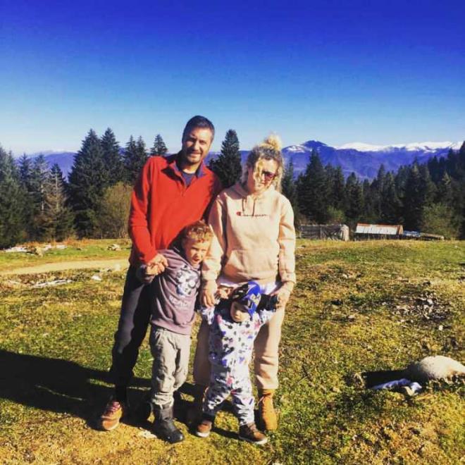 ocuklarna vakit ayrmay daha deerli bulduunu ifade eden Aydn'n son hali ise grenleri oke etti. te Arka Sokaklar'n Pnar'nn son hali...