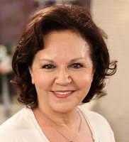 Bir dnem Yeilam'a ara veren oyuncu, yurt dnda tekstil eitimi almaya gitmitir.