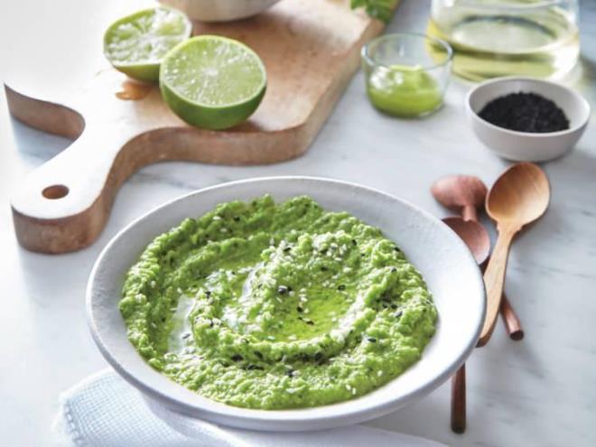 WASAB    Suiyle birlikte yediiniz yeil ac sosun wasabi olduunu sanyorsanz ok yanlyorsunuz. ok byk ihtimalle iine yeil gda boyas eklenmi yaban turpu yiyorsunuz. Gerek wasabi'nin kilogram 160 dolardan satlr ve sadece ok lks Japon restoranlarnda bulunur.