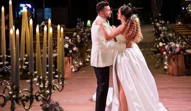 arkc, evlilie ilk admn Mays aynda nianlanarak atmt. Getiimiz gnlerde nikah masasna oturan arkc Dilan tak ve Levent Drter iftinin dnne birok nl isim akn etti.