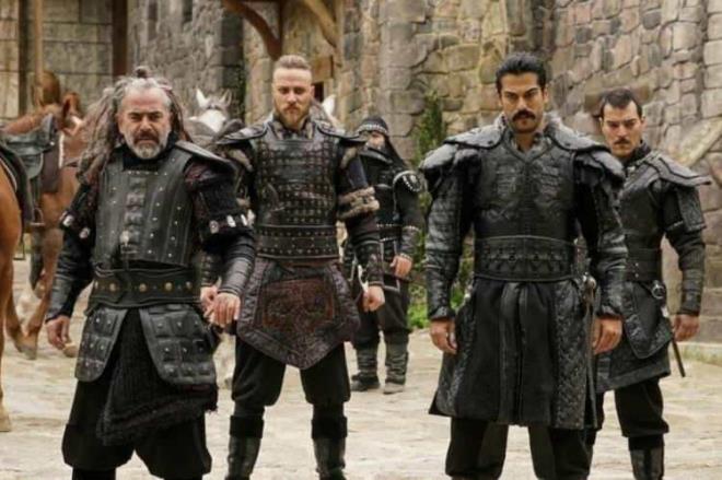 Barolnde Burak zivit'in yer ald Kurulu Osman dizisi, uzun yllardr gemiin tozlu sayfalarna k tutmaya devam ediyor.