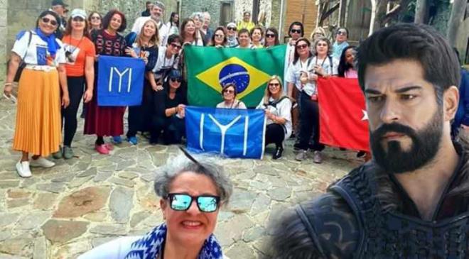 Yaynland gnden beri reyting rekorlar kran fenomen dizi Kurulu Osman, 4 sezondur hem Trkiye hem de yurt dnda frtna gibi esmeye devam ediyor. Dnyann drt bir yannda byk beeni toplayan dizinin 55 kiilik "Portal Ottoman Club" adl Brezilyal hayranlar nceki gn Kurulu Osman dizisinin setine ziyaret gerekletirdi.