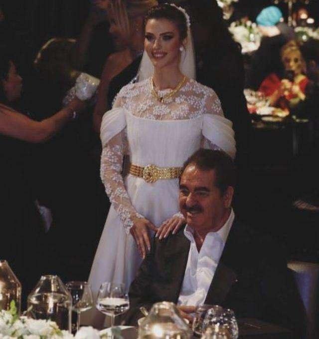 Daha nce gelini Yasemin evkatli'ye de altn kemer takan Tatlses'in servet deerindeki hediyesi aile arasnda krize neden oldu.