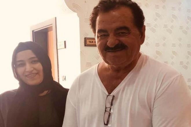 Yalnzca gelini Yasemin evkatli ve kz Dilan tak'a altn kemer takan brahim Tatlses'in bu hamlesi zerine kzlar byk bir znt yaad.