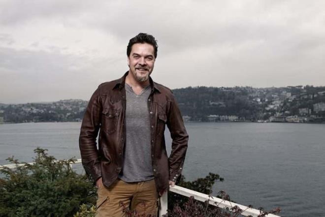 Komedyen, TV sunucu ve ayn zamanda Acun Ilcal'nn yapmlarndan biri olan O Ses Trkiye'de jri koltuunda oturan Beyazt ztrk'n serveti:  <br>  31 Milyon dolar