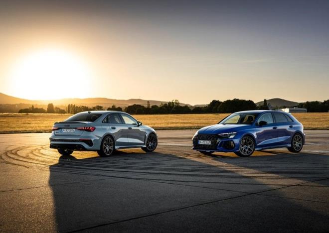 Sedan ve Sportback gvdeleriyle gelen model 2.5 litrelik TFSI be silindirli sral motoruyla 407 bg g ve 500 Nm tork retiyor.